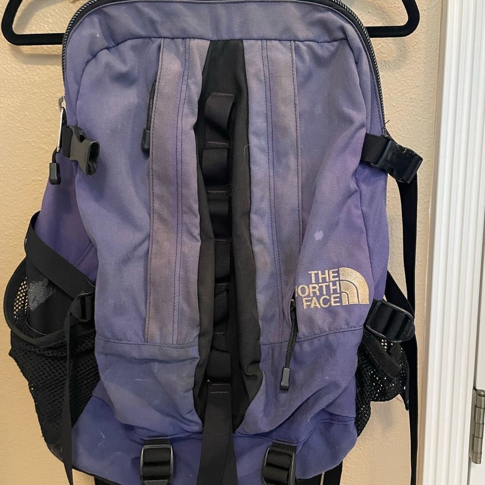The North Face 90’s Purple and Black Faded Backpack - Picture 2 of 16